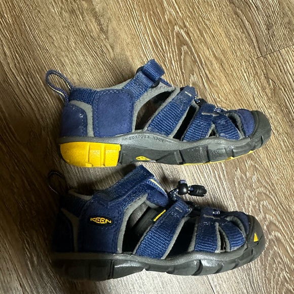Keen Toddler 8 Navy Blue Sandals - Picture 3 of 10